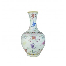 1041 (2) A Fengcai bats & peach mallet-shaped vase