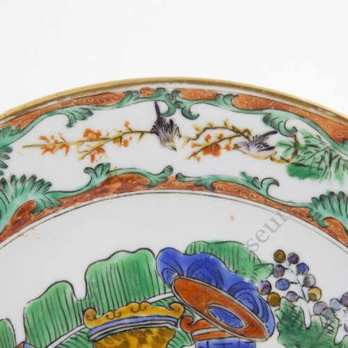 1242 A Qing  Five-colors dish