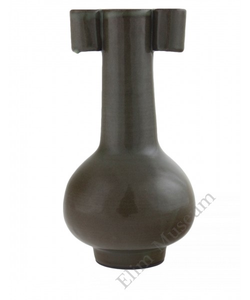 1297 A Long-quan Guan-Ware olive green vase