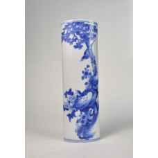 1020   A  Jia-Qing B&W porcelain paper weight 