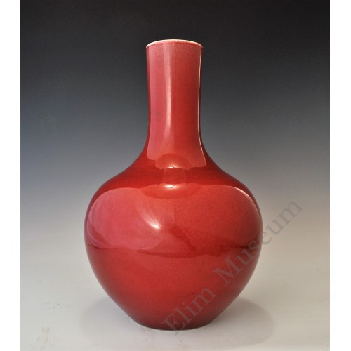 1105 A sacrificial red Tian-Qiu Vase