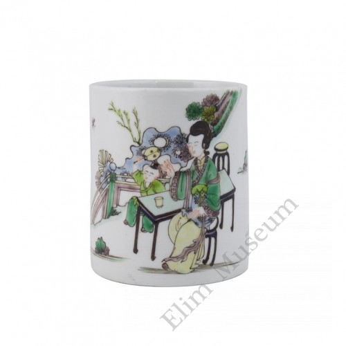 1141  A Kang-Xi Wucai brush pot in mother and son theme