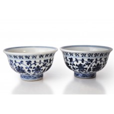 1452 A Pair of Ming B&W  lions pattern cups 