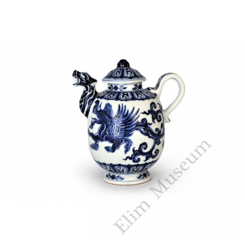 1549 A B&W winged dragon teapot 