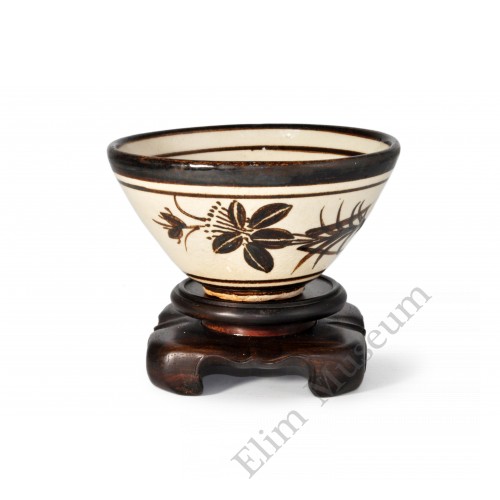1608 A Cizhou-Ware pained flower-bird bowl  