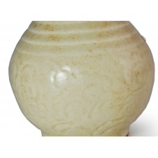 1629  A pre-Song period Xing-Ware double handles vase  	