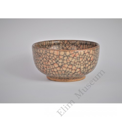 1646 A Ge-glazed straw yellow crackle bowl