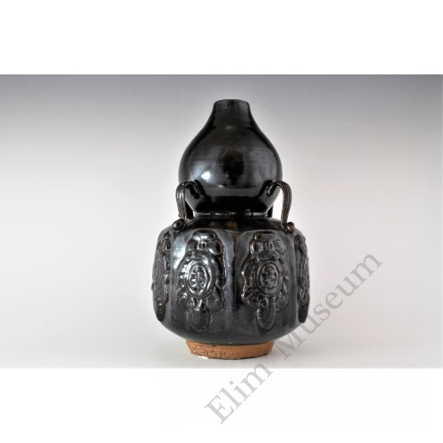 1680 A black glaze Gourd Vase   