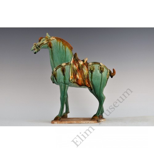 1682 :	A green glaze Sancai horse  