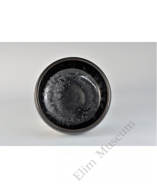 1685 A black glaze "oil-drips" teacup  