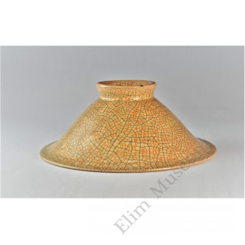 1688 A Ge-ware burnt-rice yellow glaze crackle conical bowl   