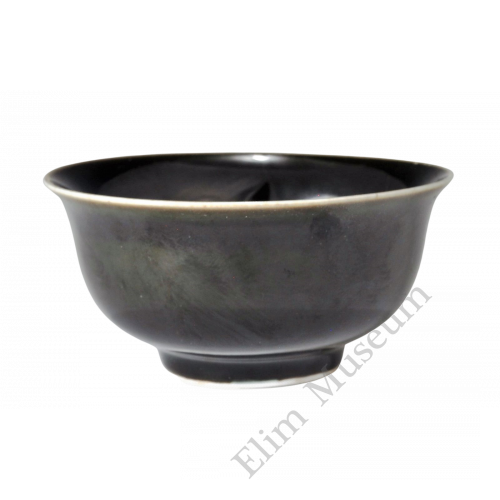 1702 An aubergine glaze small bowl  