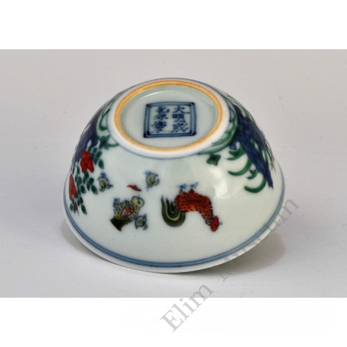 1703 A Chenghua Doucai chicken cup （3）