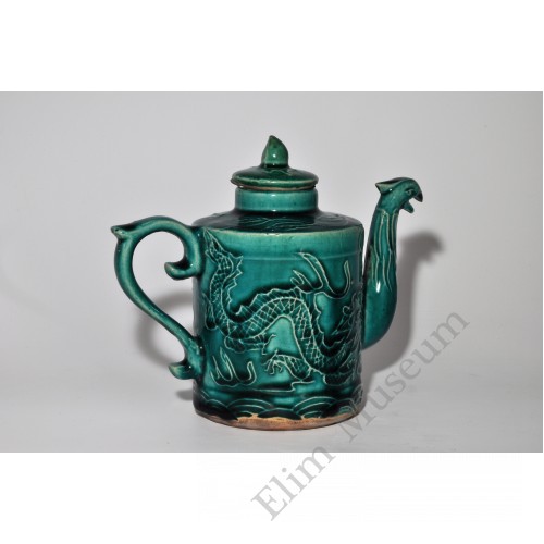 1780 A Cizhou-Ware Lidded  Green Glaze Teapot  