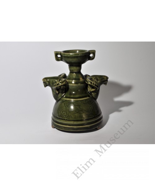 1781 A Cizhoui-Ware Two  Ram Heads Candleholder