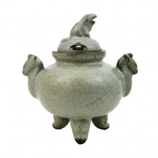 1248 A Song Guan-Ware incense burner with cover