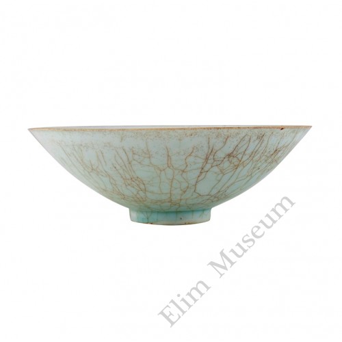 1256 A Song Dynasty Hutian-Ware yingqing glaze bowl