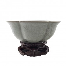 1261 Song Dynasty Guan-Ware grey-green glaze bowl