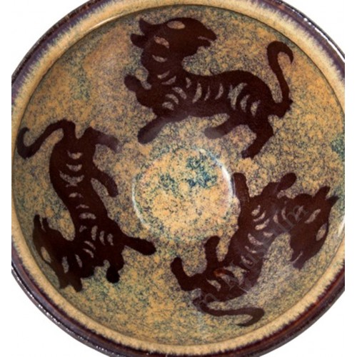 1284 A Jizhou-Ware paper cutout tree tigers small bowl