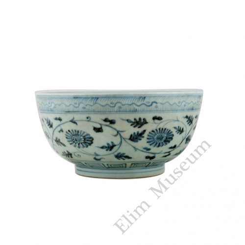 1310 A Ming  B&W scrolling chrysanths motif bowl 
