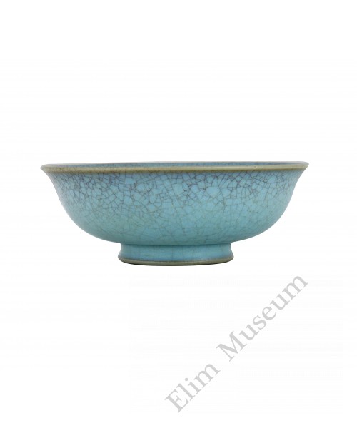 1355 A Song Ru-Ware blue glaze small bowl