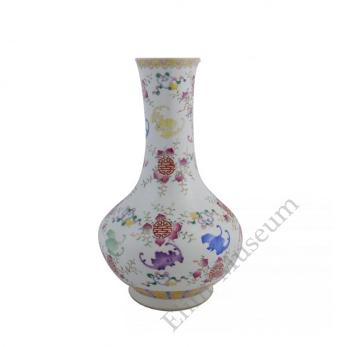 1037   A Jia-Qing  auspicious symbols  fencai  vase 
