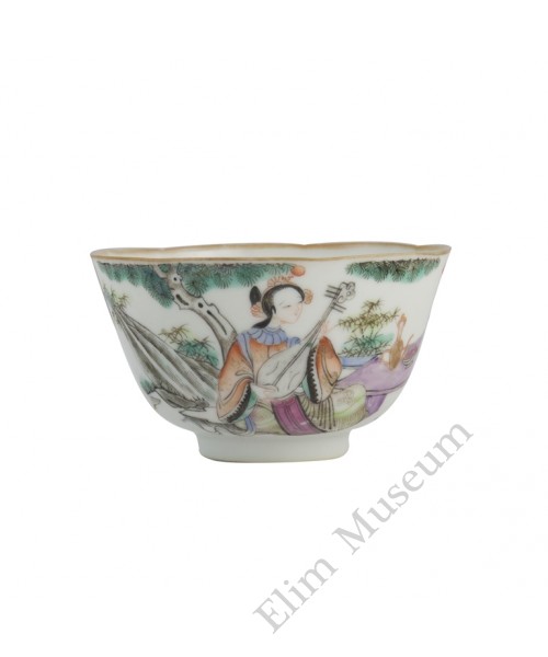  1096 A pair of Tong-Zhi Fencai bowls of girls playing lute  