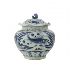 1317   A Yuan Dynasty lidded B&W Jar with fishes & pond plants